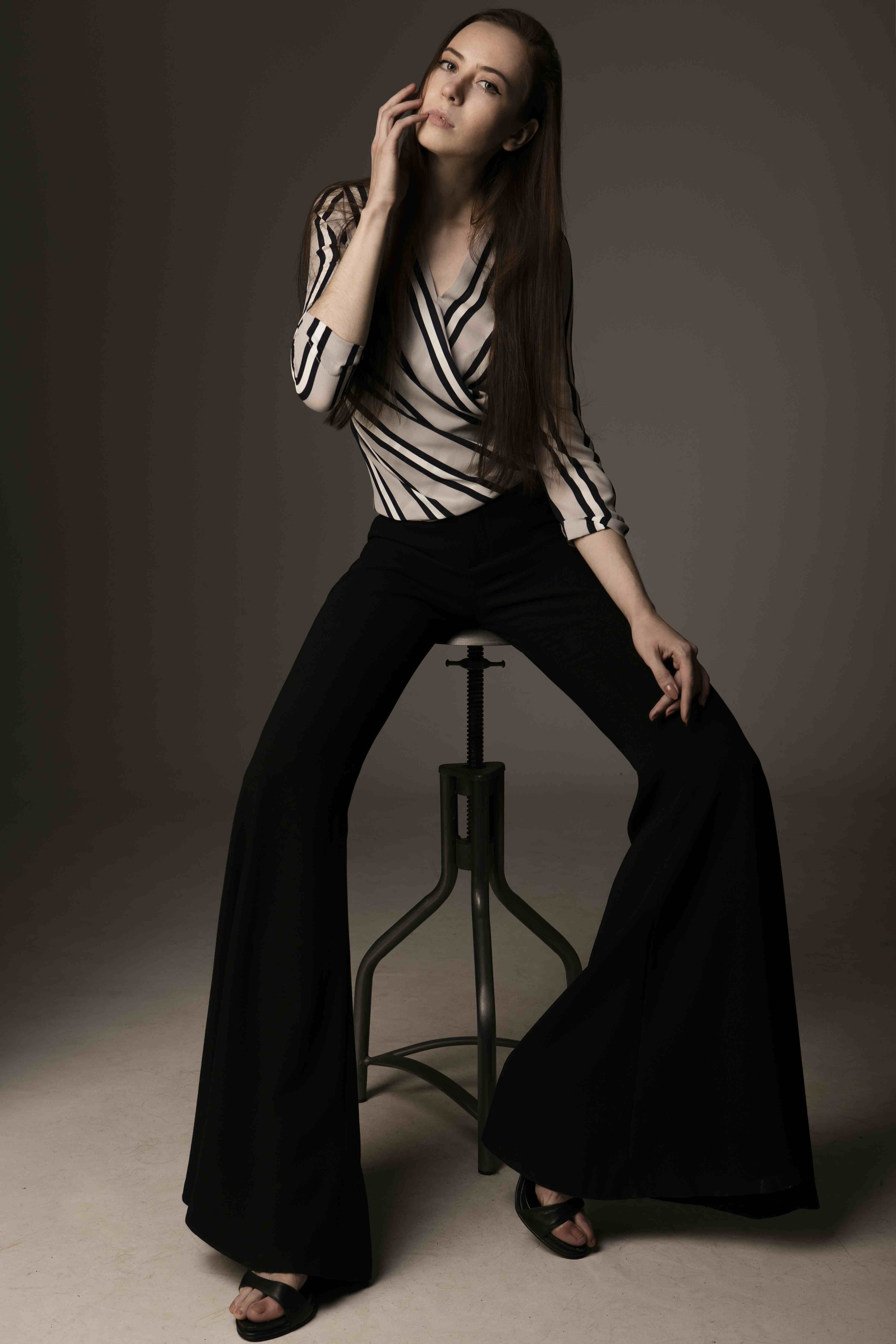 WEB-Shine-Female-Model-Editoral-designer-small-Victoria-London-01.jpg#asset:46336